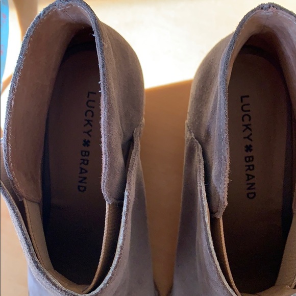 Lucky Brand open toe wedge heels - Picture 7 of 8